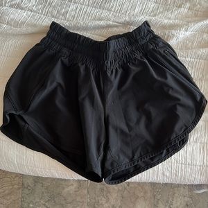 ✨Black Lululemon shorts